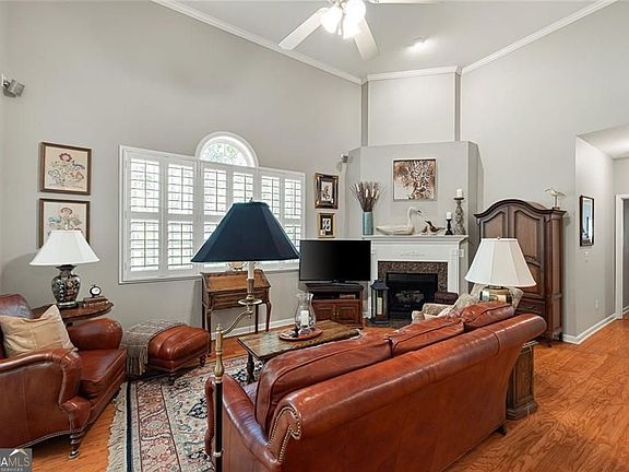 4th image of 3236 Abbott Dr #8