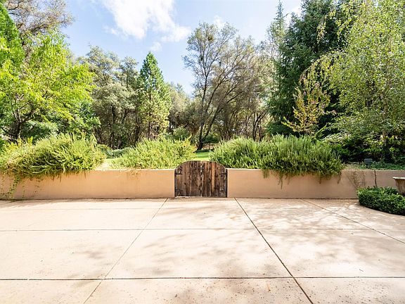 5th image of 18112 Mustang Valley Pl