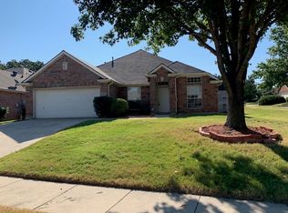 2106 Vista Ct, Corinth, TX 76210