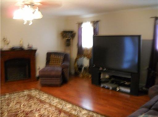 2nd image of 337 Meadows Dr