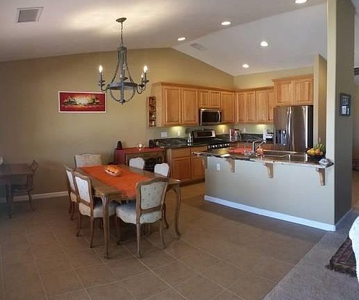 Kitchen/Dining Room.