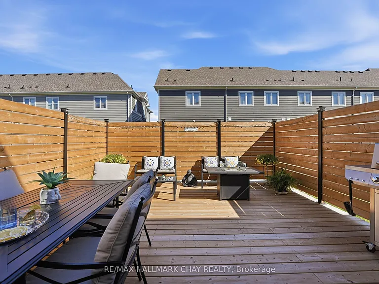 29 Shelburne Ave — Photo 18
