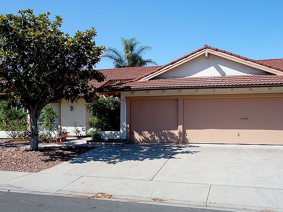 1 story - 3 Car Garage