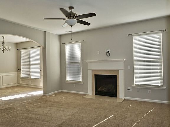 5th image of 245 Highland Village Ln