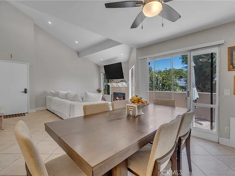 18408 Hatteras St #44 — Photo 10