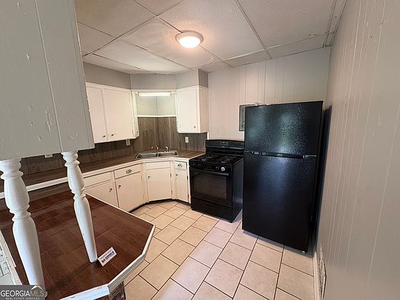 2nd image of 207 Reynolds St NE #4D