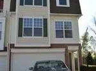 8223 Glade Bank Dr, Manassas, VA 20111