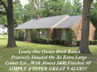 319 Norwood Dr, Colonial Heights, VA 23834
