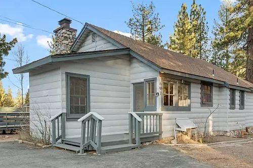 697 Chipmunk Ln Photo 1