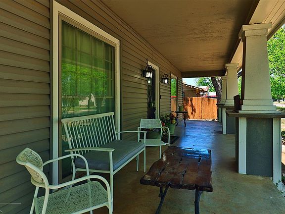 5th image of 1166 Ross Ave