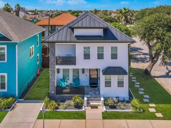 2401 33rd St, Galveston, TX 77550