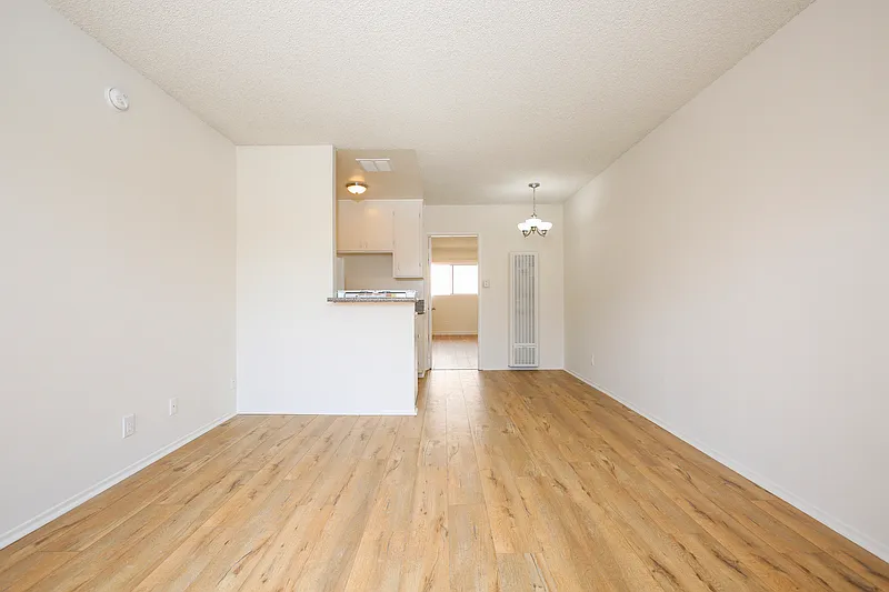 1 bed, 1.0 bath, 600 sqft, $2,025 — Photo 3