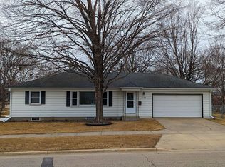 1102 Memorial Pkwy SW, Rochester, MN 55902