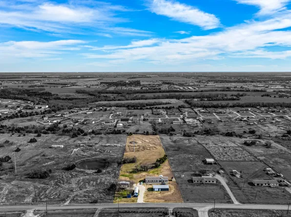 5999 County Road 593, Nevada, TX 75173