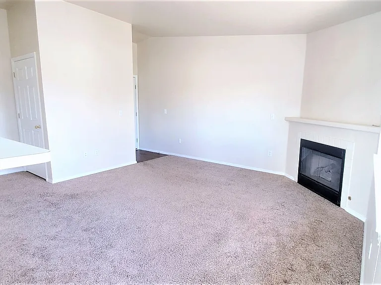 617 Saratoga Dr #104 — Photo 20