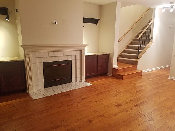 2nd image of 288 Hunterdon Ct #288