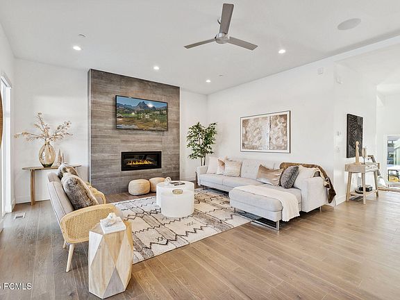 5th image of 4110 W Sierra Dr