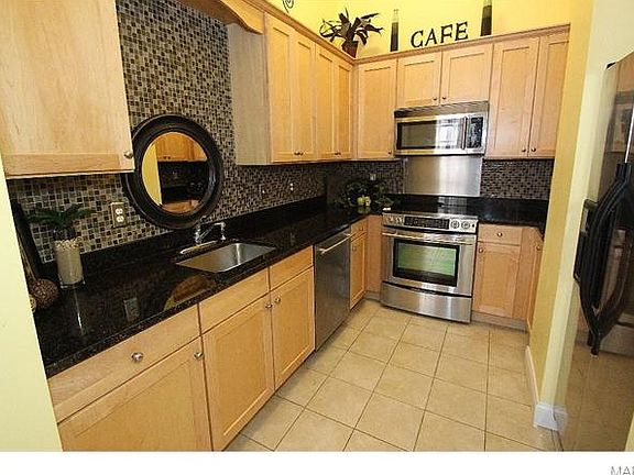 3rd image of 1515 Lafayette Ave Unit 402