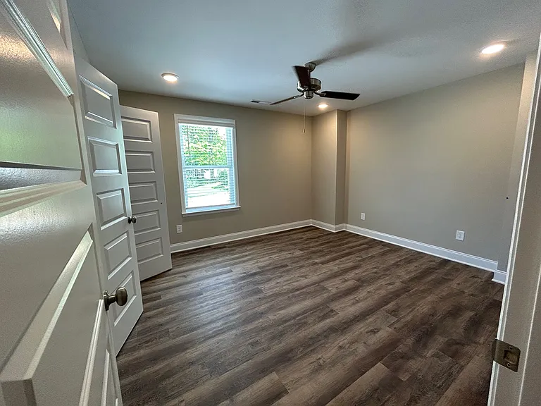 second large upstairs bedroom