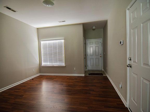 5th image of 196 Grand Oaks Dr
