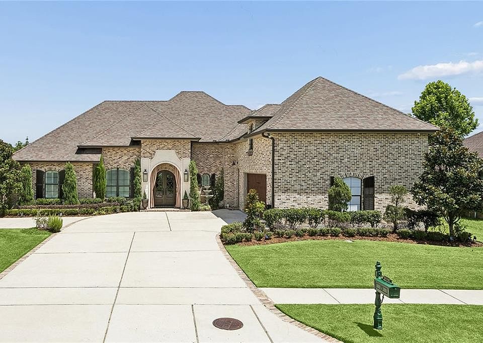 1st image of 307 Lac Iberville Dr