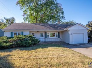 4821 SW 21st St, Topeka, KS 66604