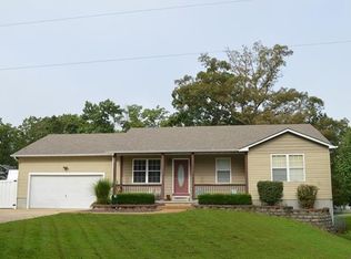 1305 Redwood Dr, Saint Clair, MO 63077