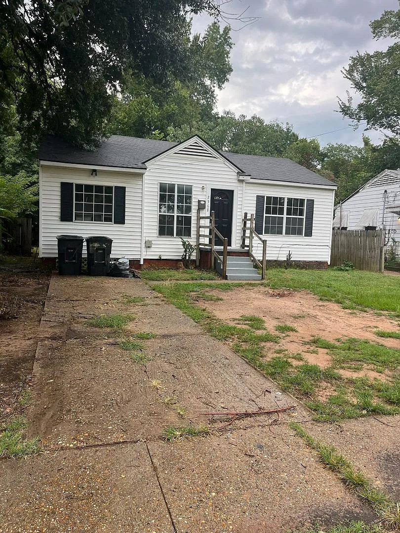 256 East McCormick Street — Photo 1