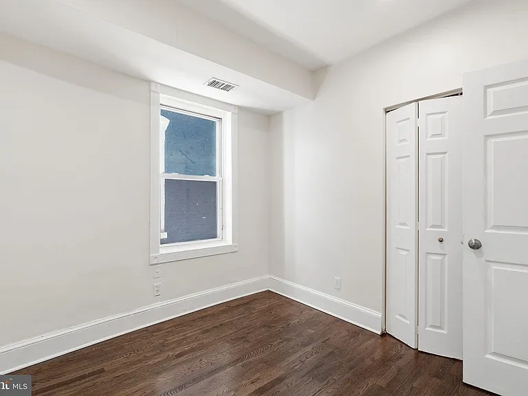 1038 6th St NE #101 — Photo 10