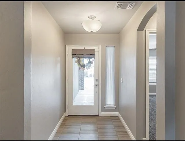 810 Barbaroot Dr — Photo 1
