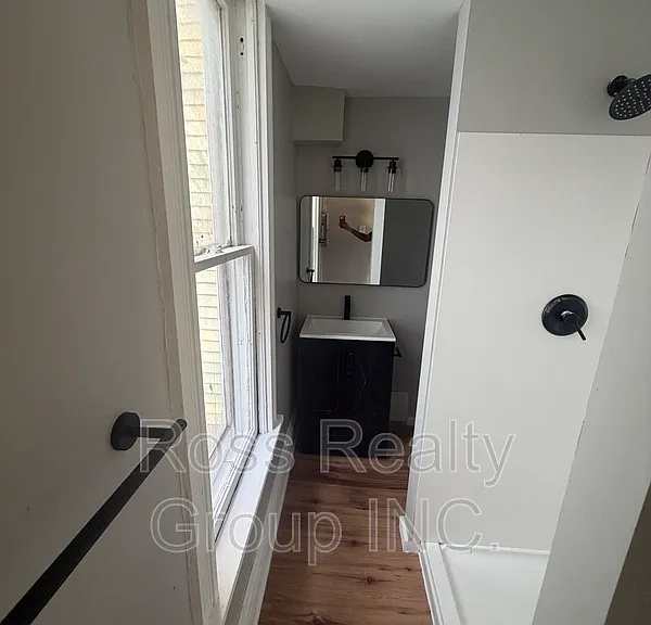 148 Gibbons St — Photo 3