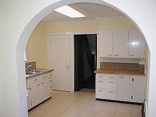 3rd image of 76 Glasgow Ave