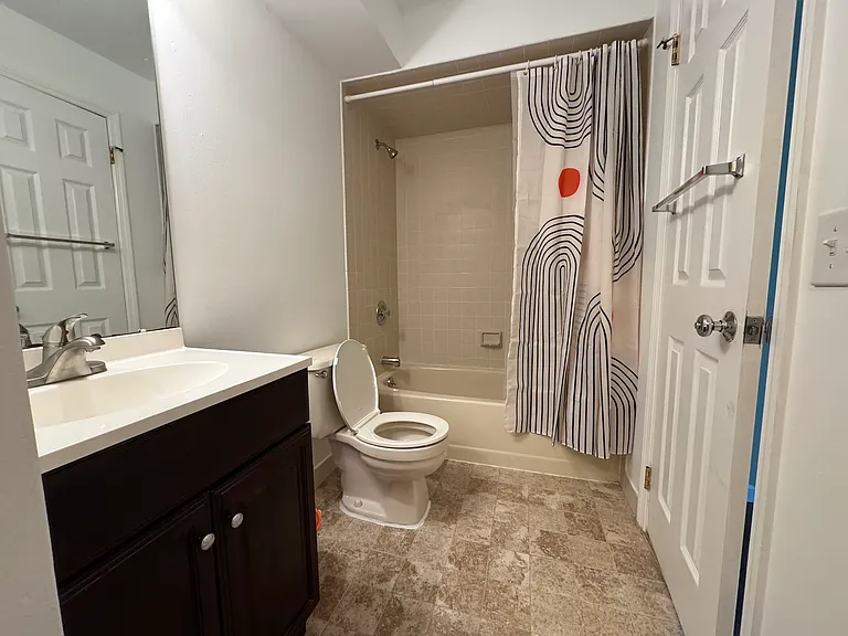 21 Springvalley Blvd — Photo 7