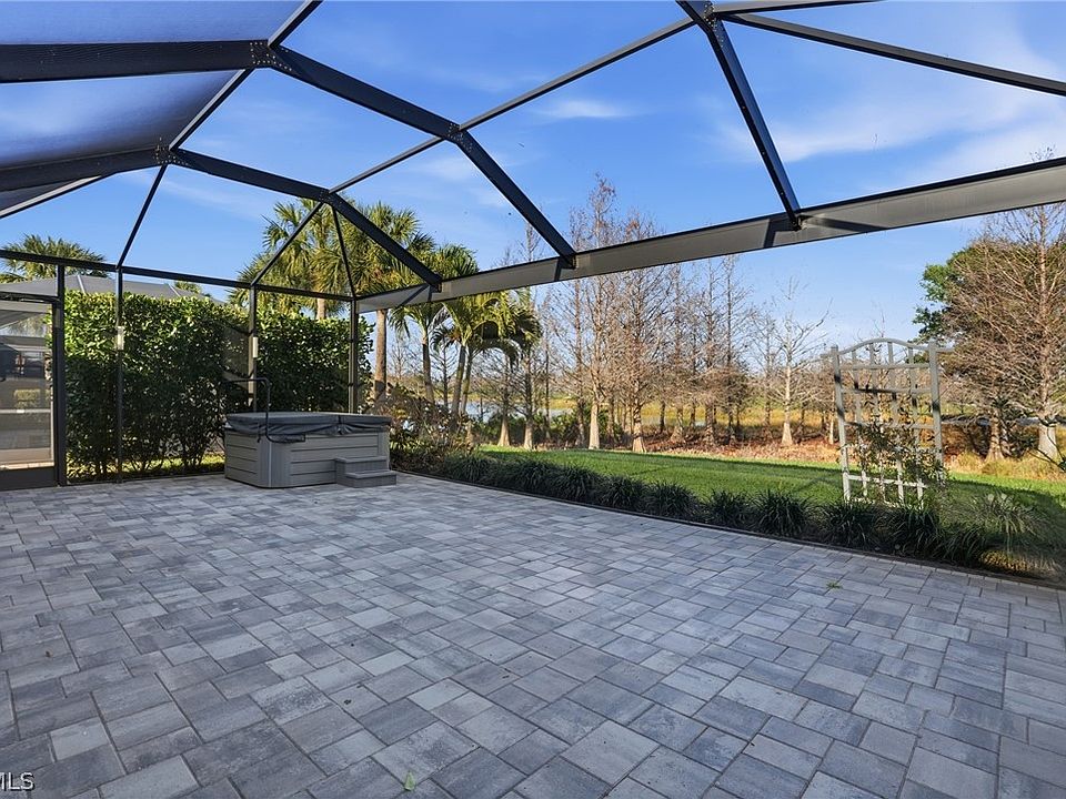 1st image of 10055 Oakhurst Way