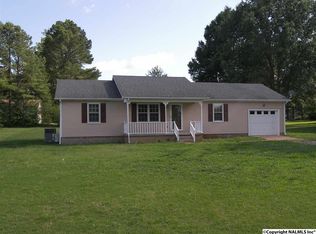 104 McFarlen Dr, Hazel Green, AL 35750