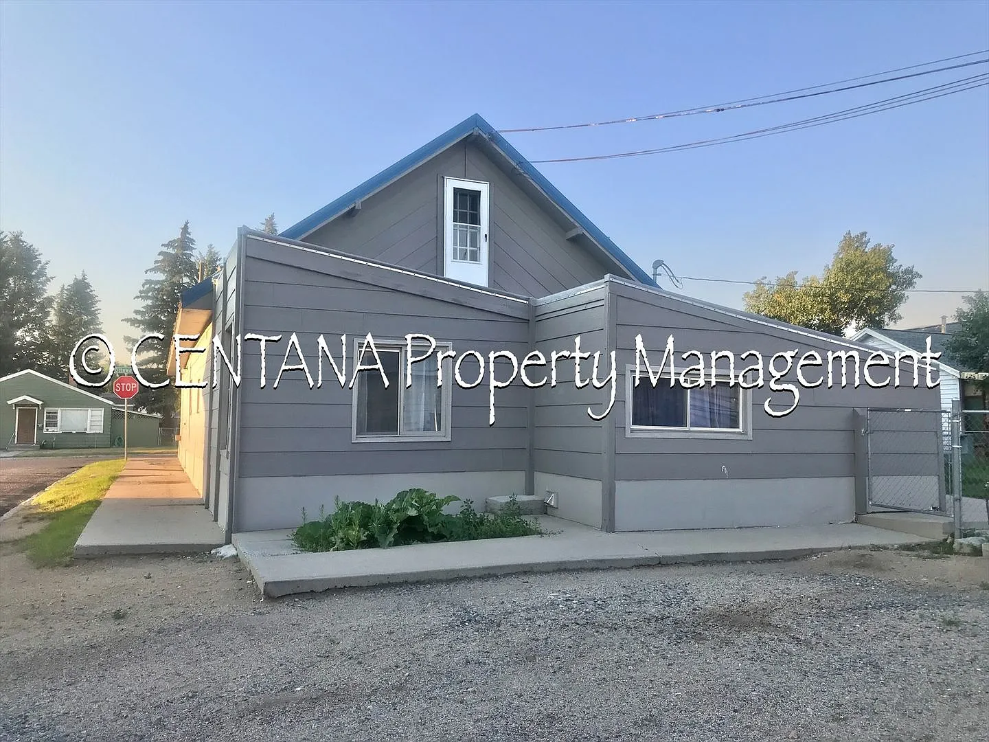 2300 Ottawa Street — Photo 3