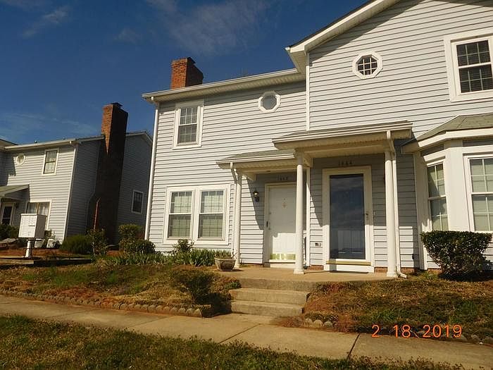 1st image of 1442 River Dr