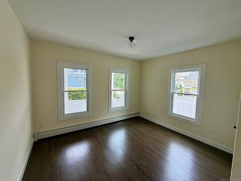 449 Stanley St #2 — Photo 10