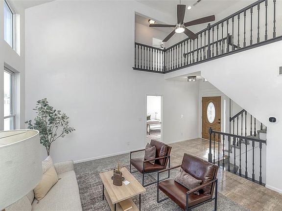4th image of 710 Redbud Dr