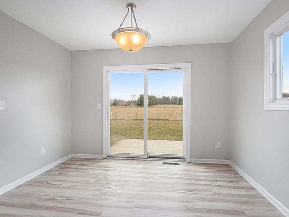 5th image of 18324 Barrington Dr