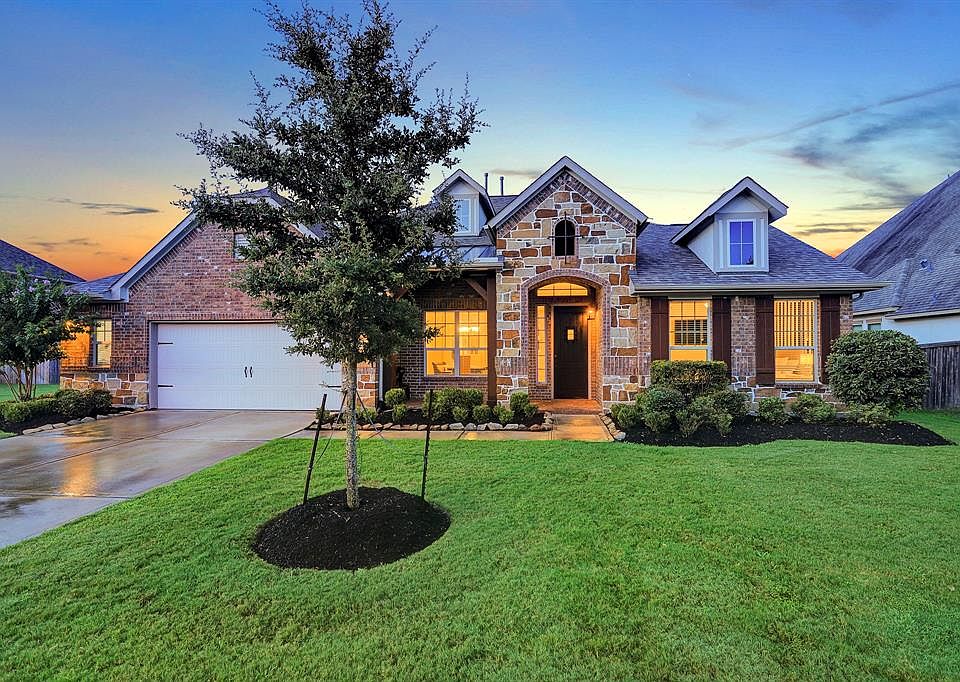 1st image of 4822 Legend Creek Dr