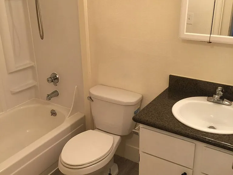 4050 SE Gladstone St #1 — Photo 15