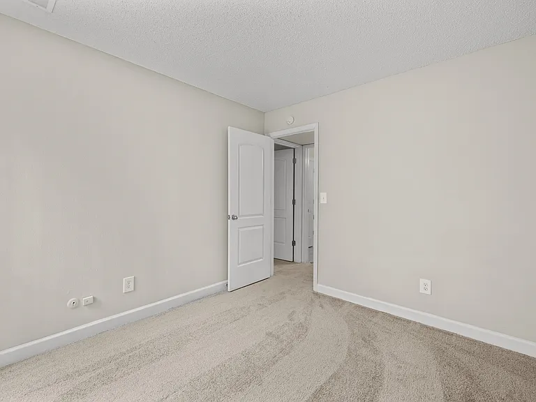 Pebble Point Apartments | 2 Bedroom Garden Remodel | Bedroom Pebble Point Apartments | 2 Bedroom Garden Remodel | Bedroom