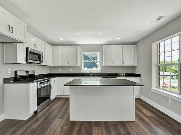 5th image of 1283 Chippewa Ave SE