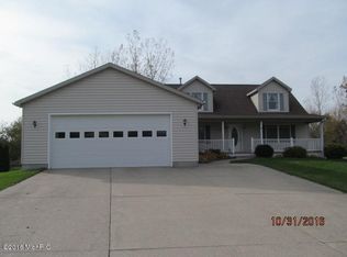 133 Roberts Ct, Coopersville, MI