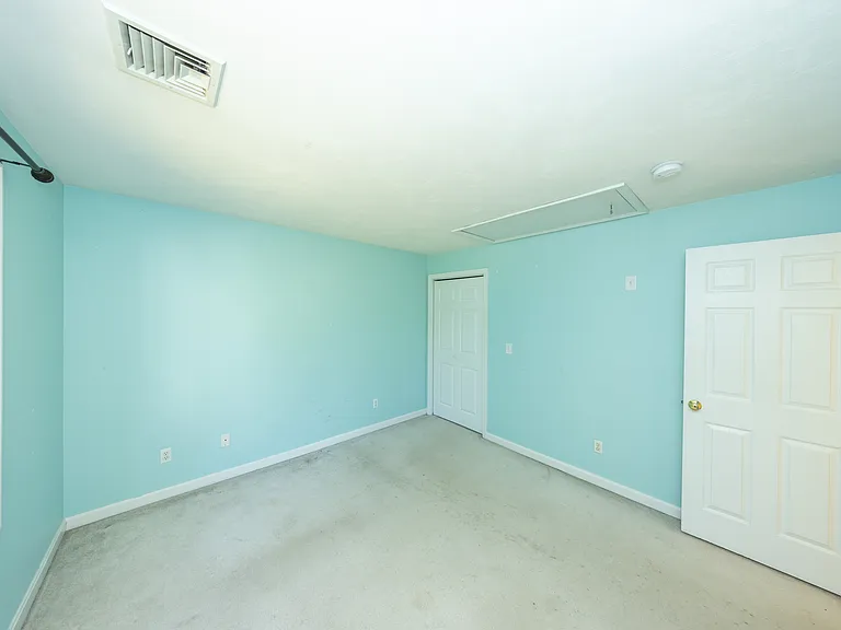 469 Walnut St — Photo 47