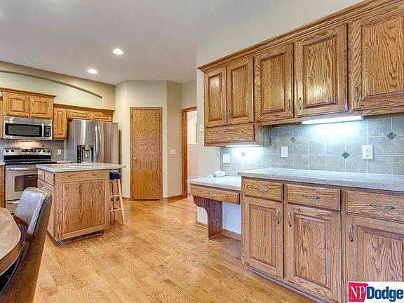 4th image of 5426 S 165th St