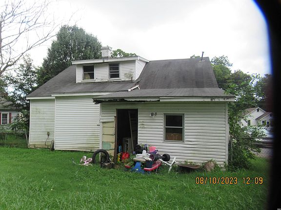 3rd image of 1008 E Cheatham St