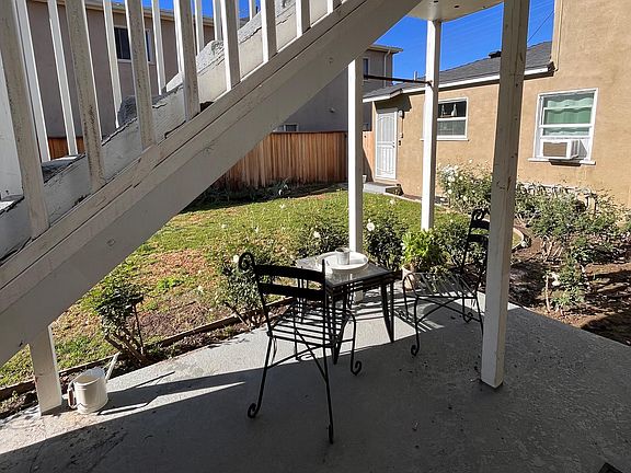 2nd image of 5551 Mammoth Ave #5547