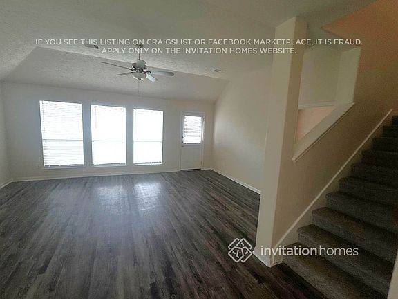 2nd image of 4006 Hawthorne Arbor